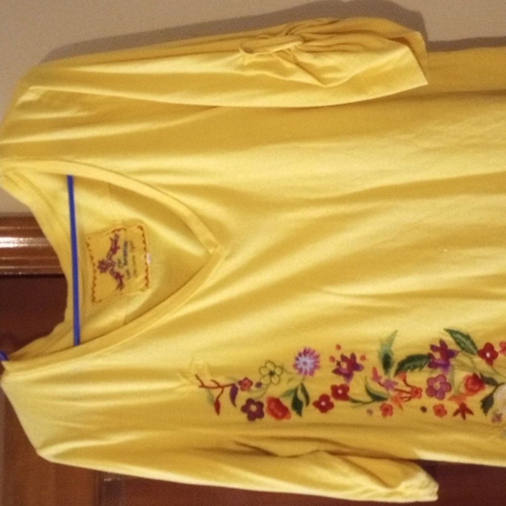 Tunic top embroidery xl JW Los Angelas